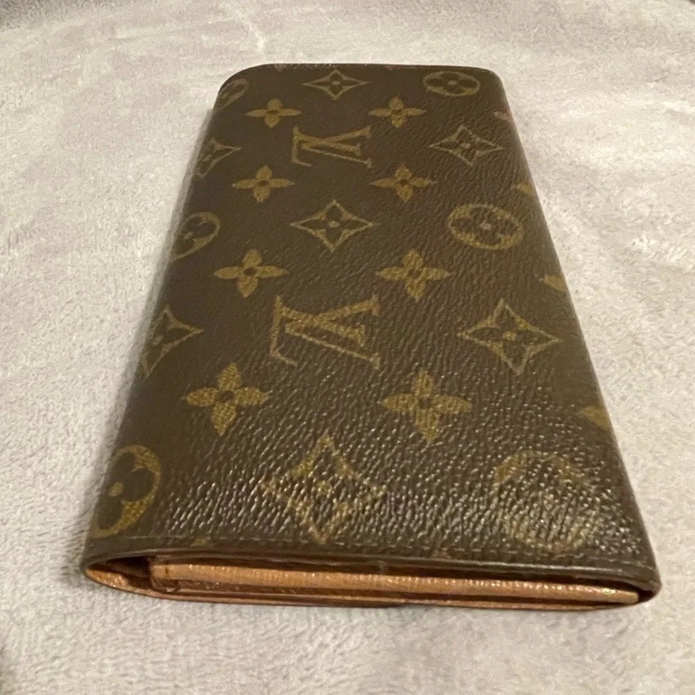 Louis Vuitton Vintage Monogram Sarah Wallet